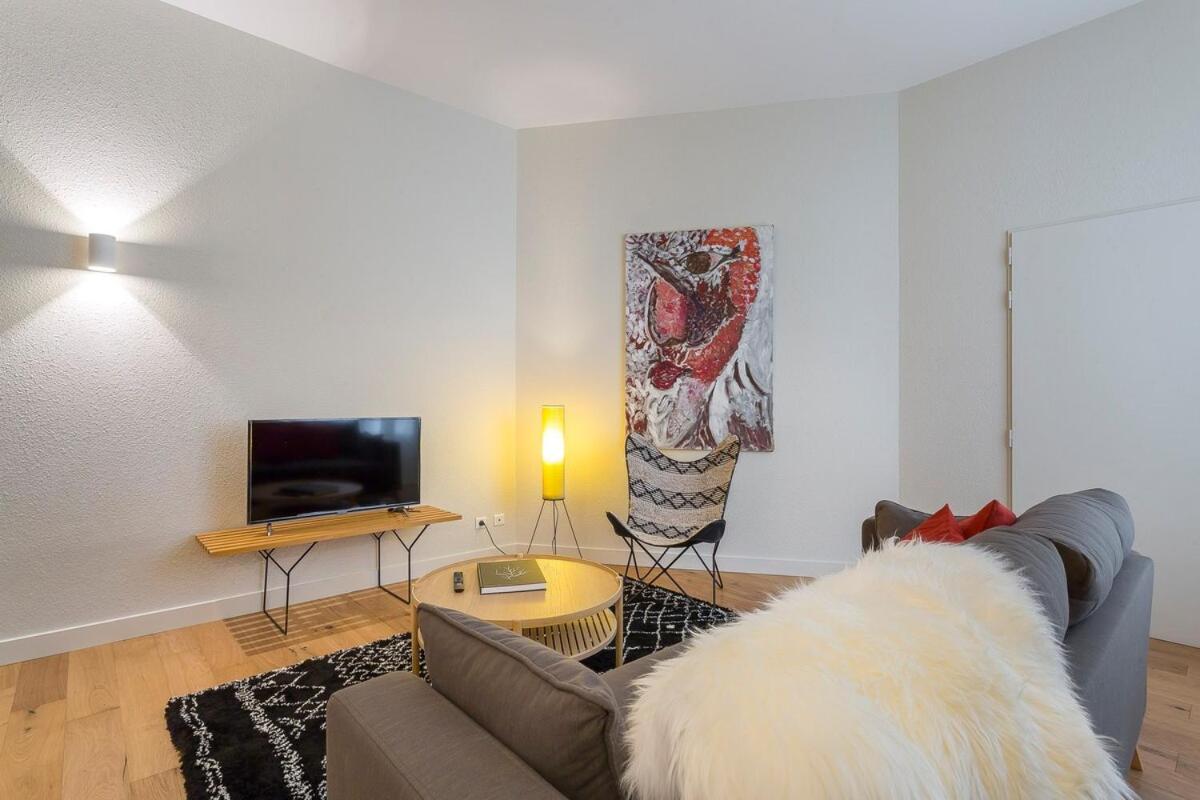 Arbre Sec - T2 - Meuble Tres Calme Apartment Lyon Bagian luar foto